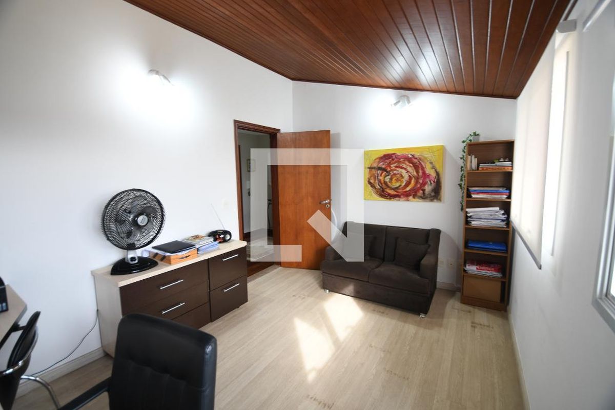 Casa à Venda - Mansões Santo Antônio, 3 Quartos,  260 m2 em , Campinas - sp | SoloBR