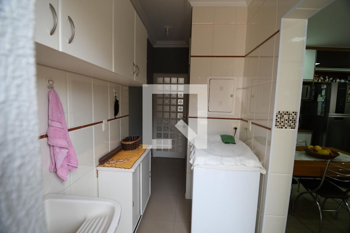 Casa à Venda - Mansões Santo Antônio, 3 Quartos,  260 m2 em , Campinas - sp | SoloBR