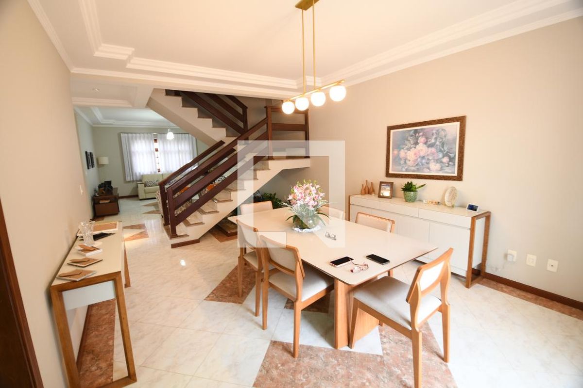 Casa à Venda - Mansões Santo Antônio, 3 Quartos,  260 m2 em , Campinas - sp | SoloBR