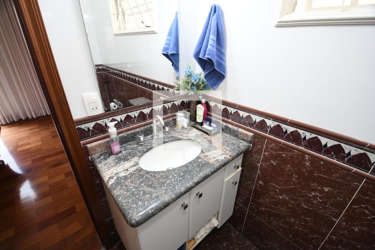Casa à Venda - Mansões Santo Antônio, 3 Quartos,  260 m2 em , Campinas - sp | SoloBR