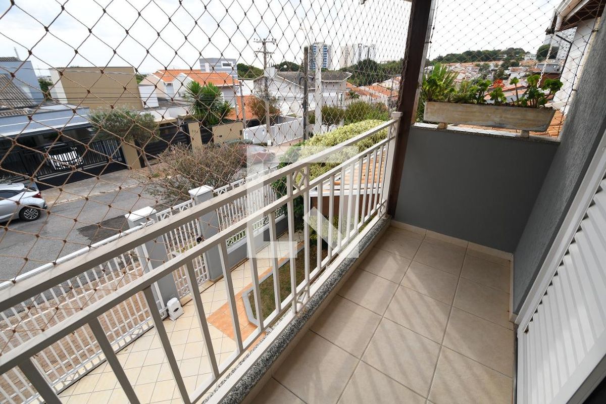 Casa à Venda - Mansões Santo Antônio, 3 Quartos,  260 m2 em , Campinas - sp | SoloBR