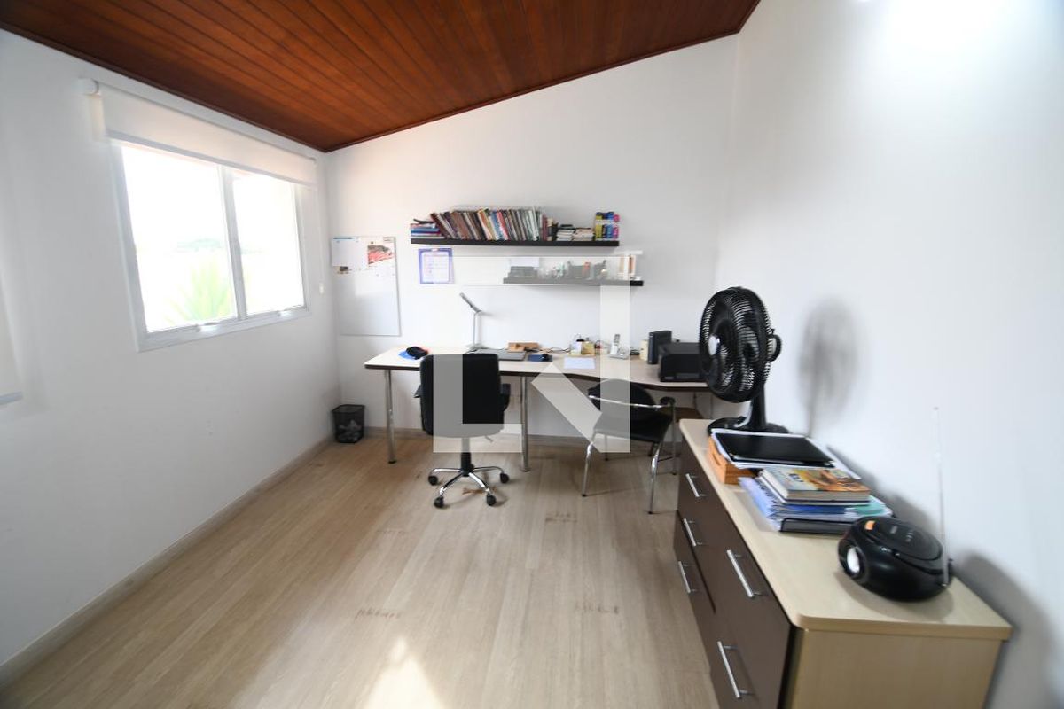 Casa à Venda - Mansões Santo Antônio, 3 Quartos,  260 m2 em , Campinas - sp | SoloBR
