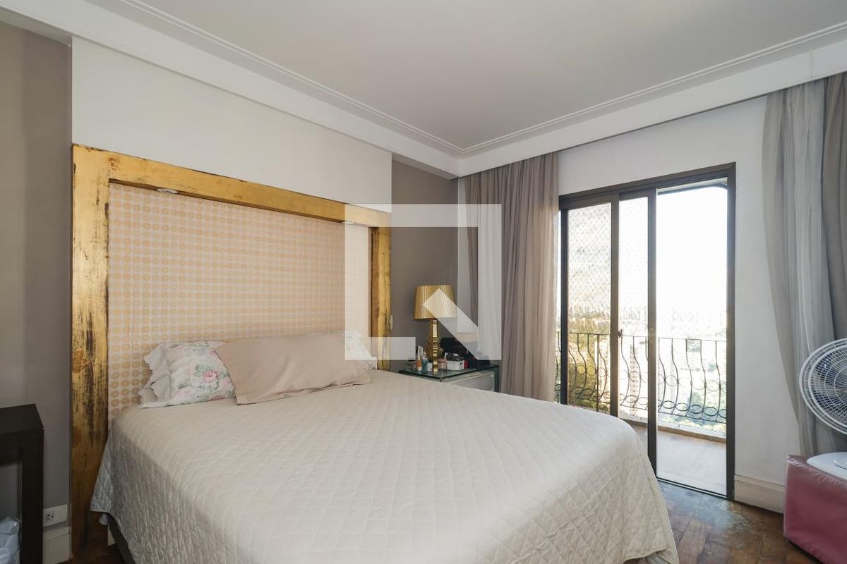 Apartamento, 3 quartos, 245 m² - Foto 42