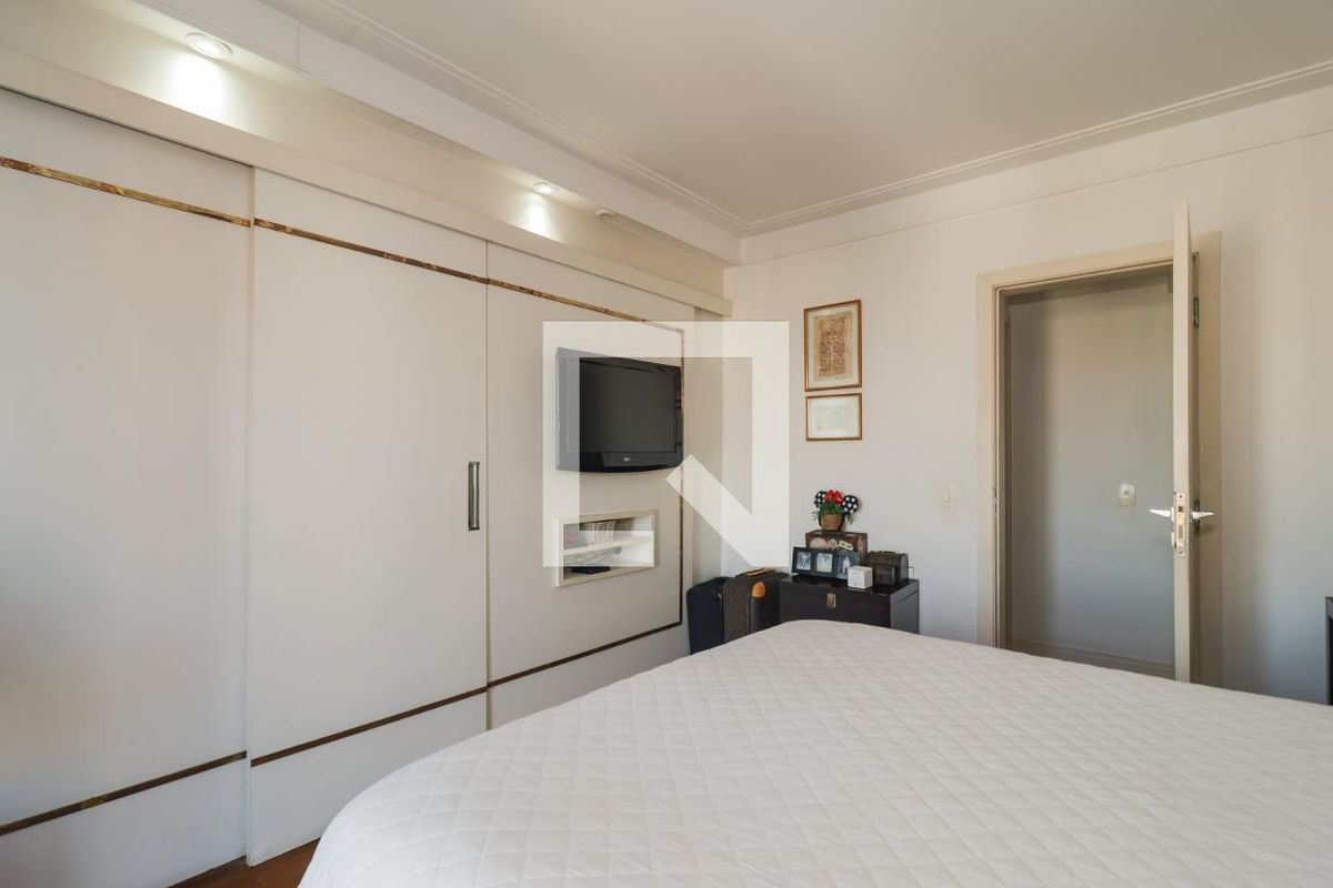 Apartamento, 3 quartos, 245 m² - Foto 46