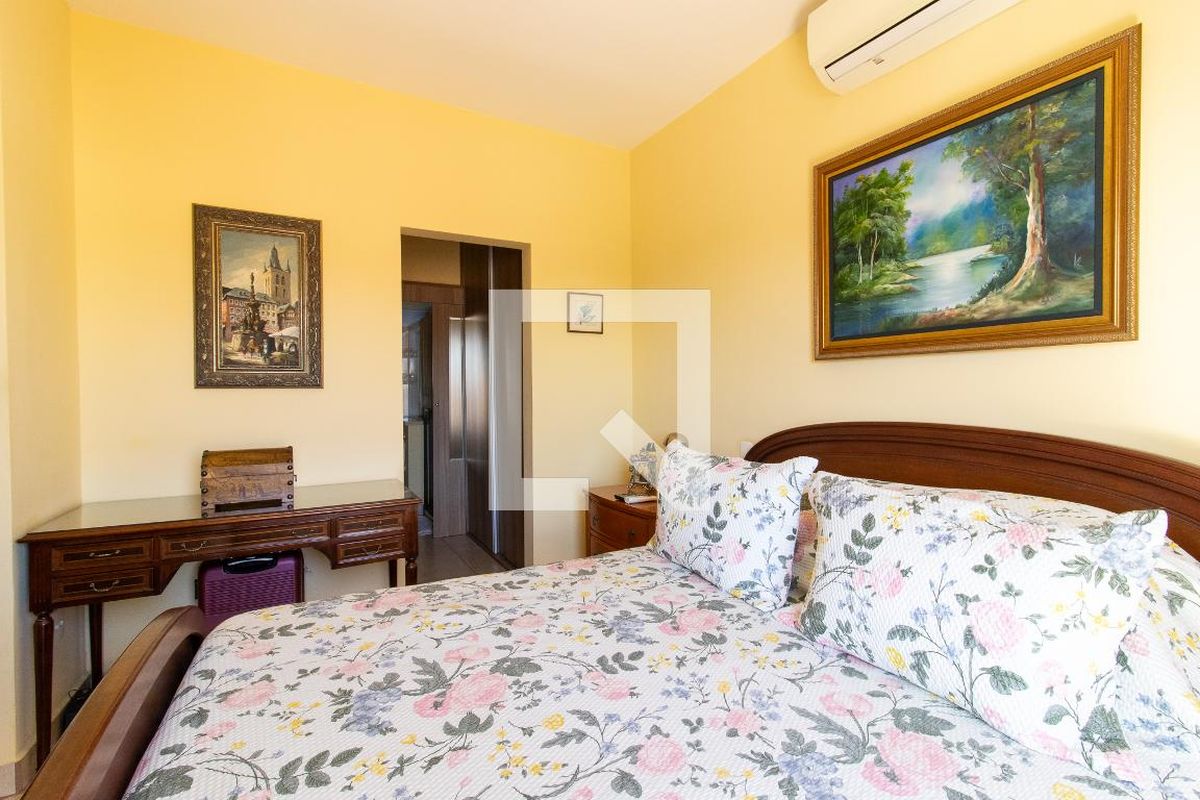 Casa à Venda - Jardim Flamboyant, 3 Quartos,  280 m2 em , Campinas - sp | SoloBR