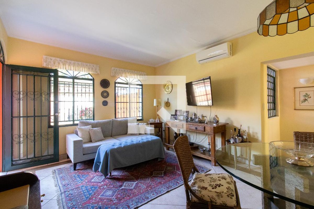 Casa à Venda - Jardim Flamboyant, 3 Quartos,  280 m2 em , Campinas - sp | SoloBR