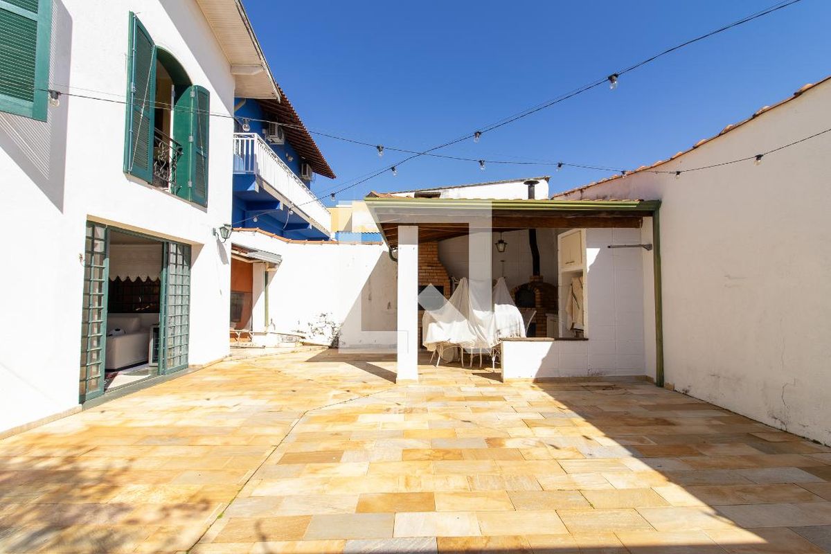 Casa à Venda - Jardim Flamboyant, 3 Quartos,  280 m2 em , Campinas - sp | SoloBR