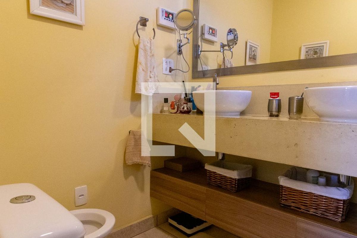 Casa à Venda - Jardim Flamboyant, 3 Quartos,  280 m2 em , Campinas - sp | SoloBR