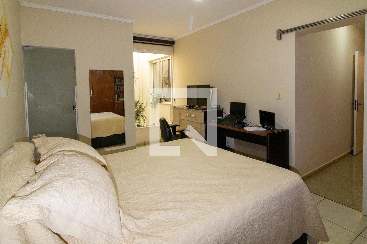 Casa à Venda - Jardim Flamboyant, 3 Quartos,  470 m2 em , Campinas - sp | SoloBR