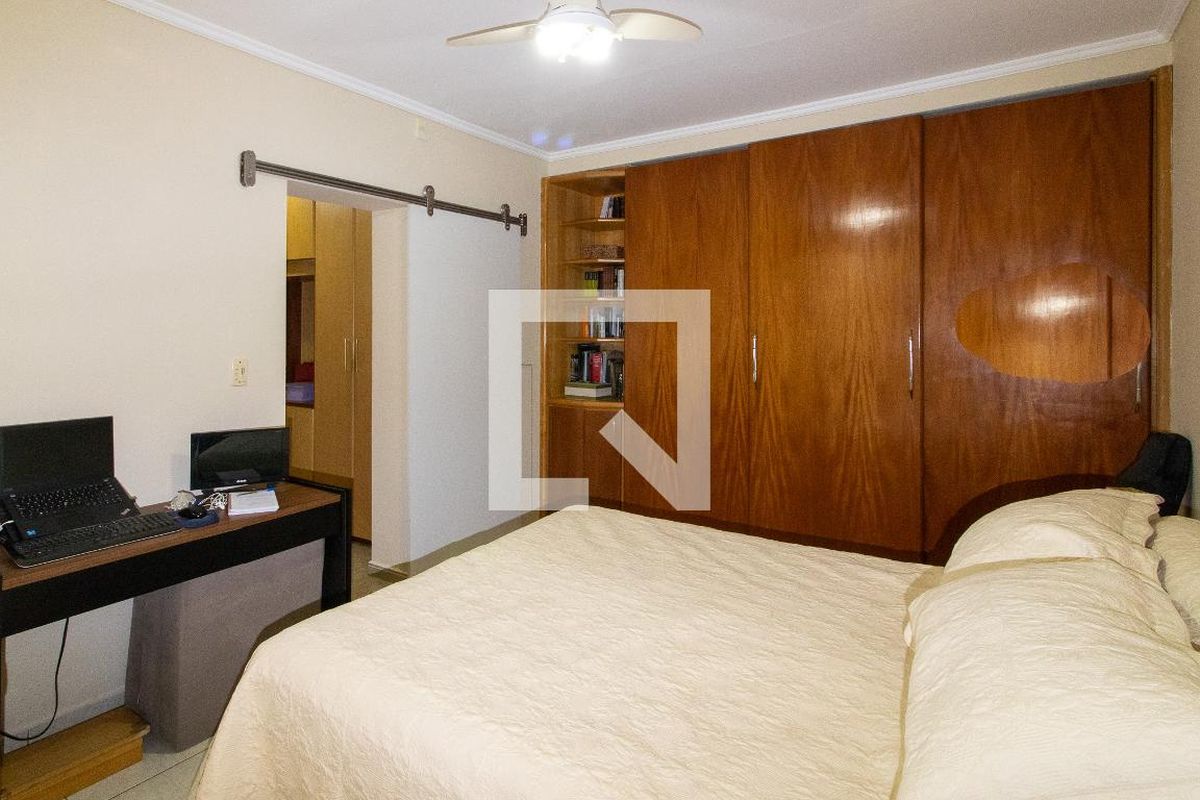 Casa à Venda - Jardim Flamboyant, 3 Quartos,  470 m2 em , Campinas - sp | SoloBR