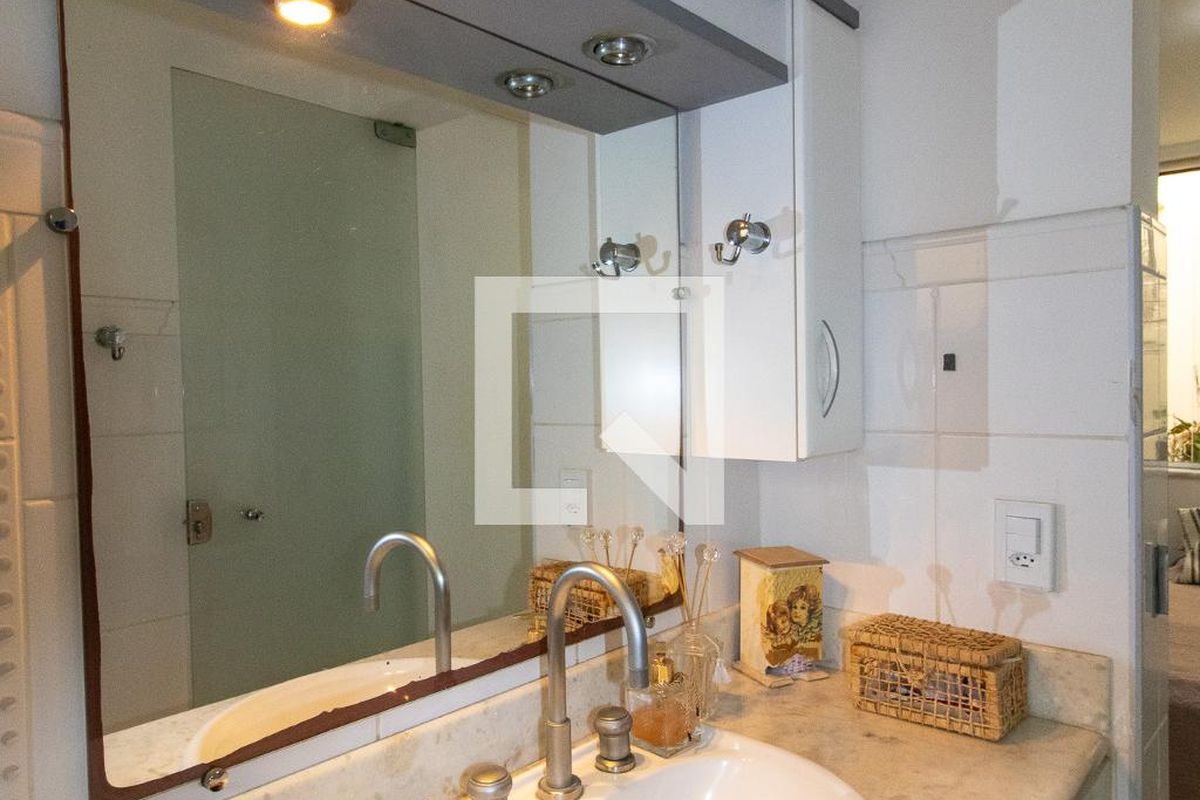 Casa à Venda - Jardim Flamboyant, 3 Quartos,  470 m2 em , Campinas - sp | SoloBR