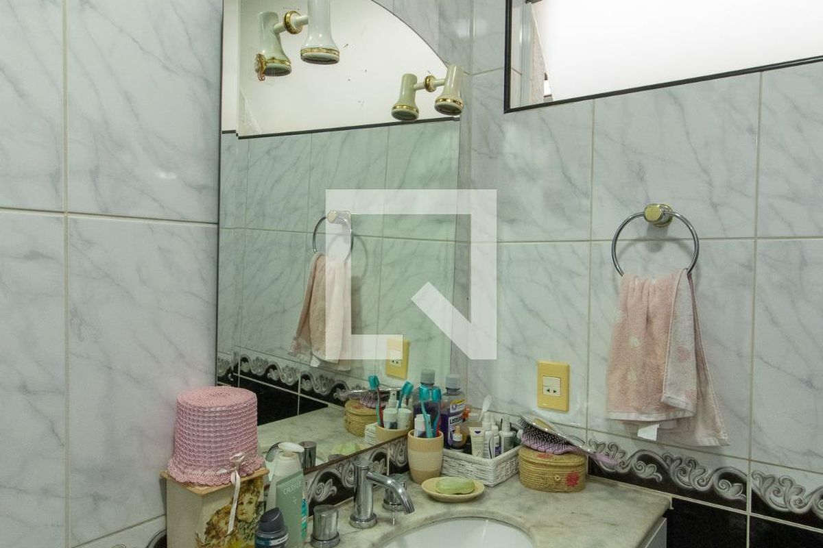 Casa à Venda - Jardim Flamboyant, 3 Quartos,  470 m2 em , Campinas - sp | SoloBR