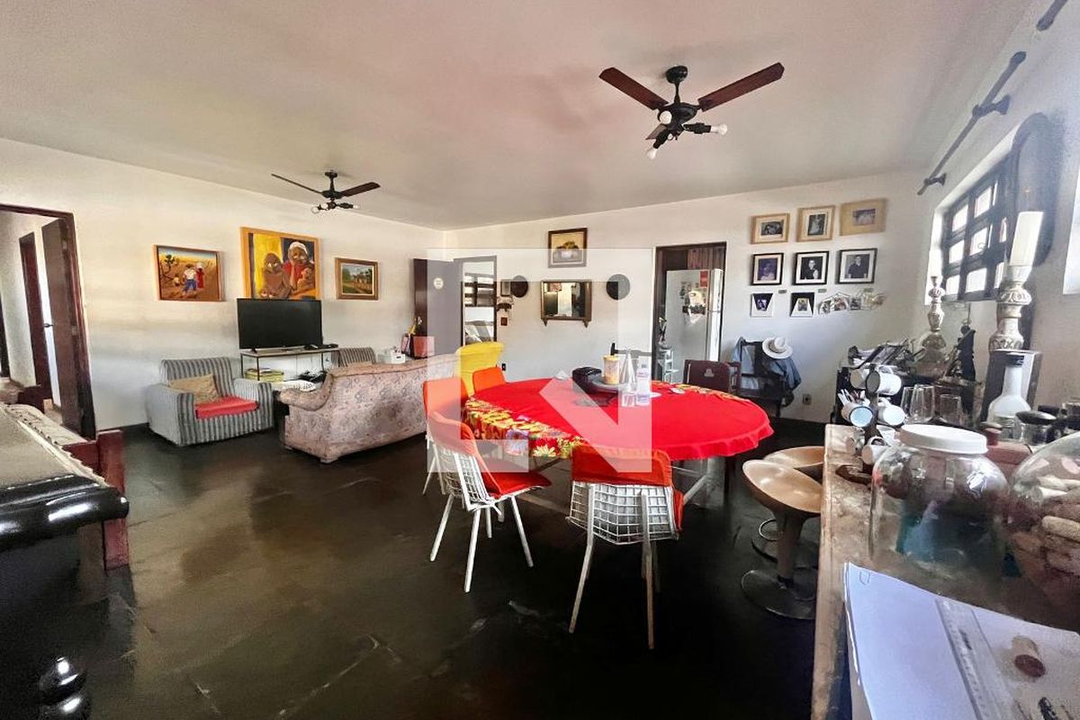 Casa à Venda - Barão Geraldo - Centro, 4 Quartos,  1710 m2 em , Campinas - sp | SoloBR