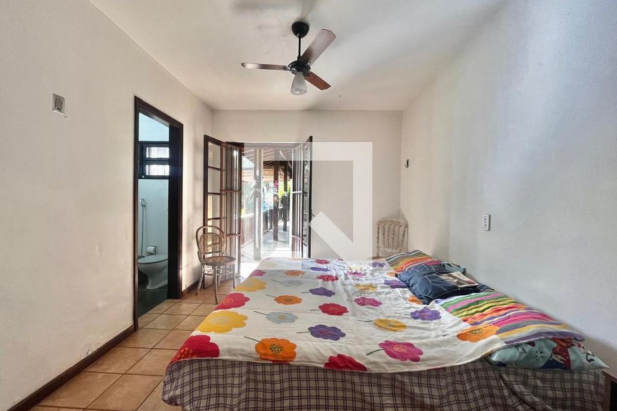 Casa à Venda - Barão Geraldo - Centro, 4 Quartos,  1710 m2 em , Campinas - sp | SoloBR