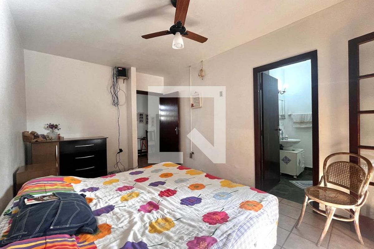 Casa à Venda - Barão Geraldo - Centro, 4 Quartos,  1710 m2 em , Campinas - sp | SoloBR