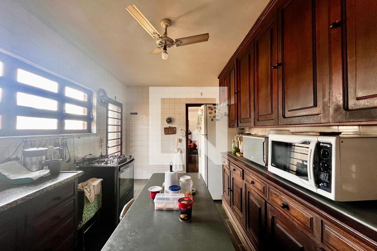 Casa à Venda - Barão Geraldo - Centro, 4 Quartos,  1710 m2 em , Campinas - sp | SoloBR