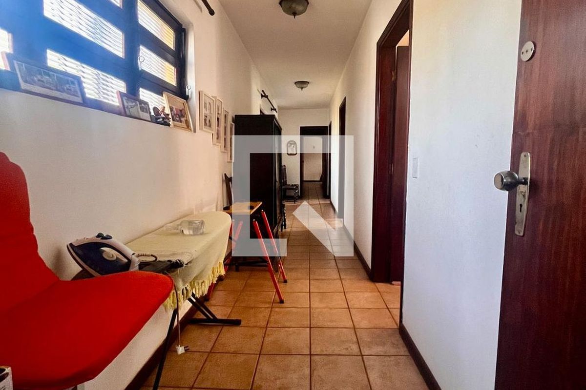 Casa à Venda - Barão Geraldo - Centro, 4 Quartos,  1710 m2 em , Campinas - sp | SoloBR