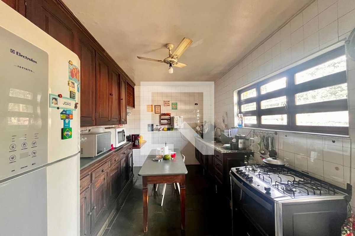 Casa à Venda - Barão Geraldo - Centro, 4 Quartos,  1710 m2 em , Campinas - sp | SoloBR