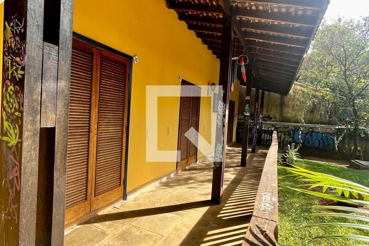 Casa à Venda - Barão Geraldo - Centro, 4 Quartos,  1710 m2 em , Campinas - sp | SoloBR