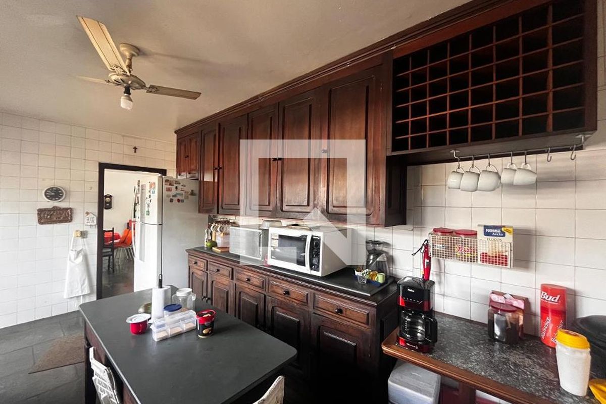 Casa à Venda - Barão Geraldo - Centro, 4 Quartos,  1710 m2 em , Campinas - sp | SoloBR