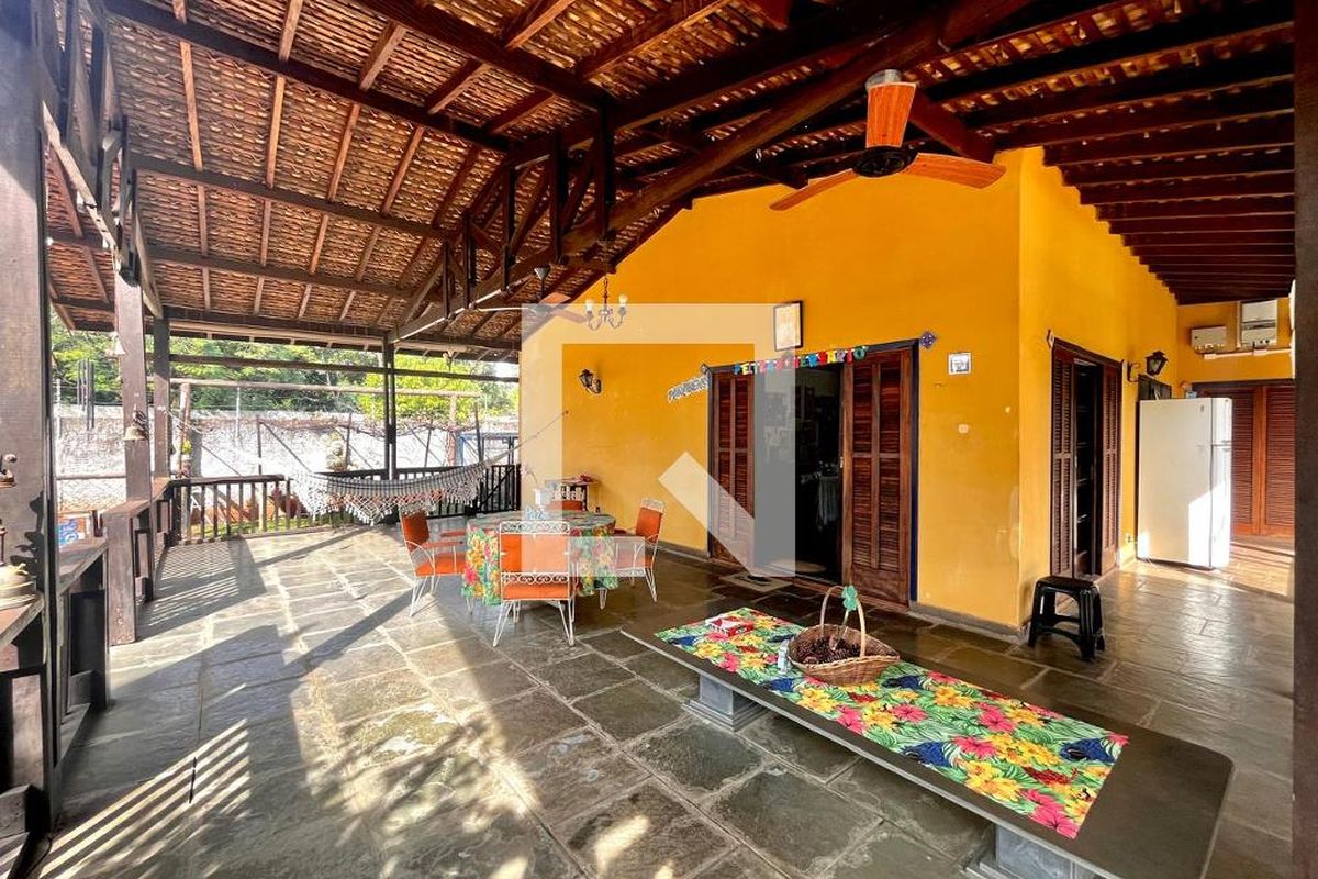Casa à Venda - Barão Geraldo - Centro, 4 Quartos,  1710 m2 em , Campinas - sp | SoloBR