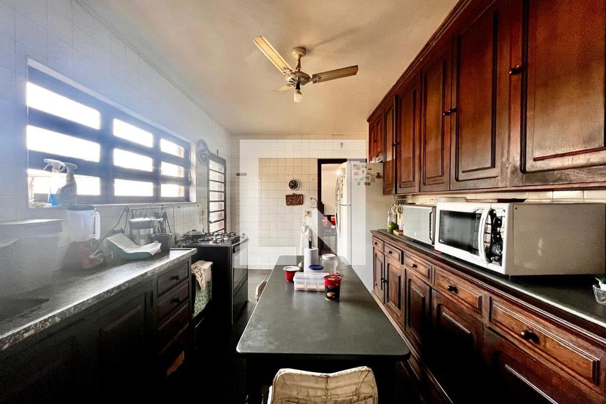 Casa à Venda - Barão Geraldo - Centro, 4 Quartos,  1710 m2 em , Campinas - sp | SoloBR