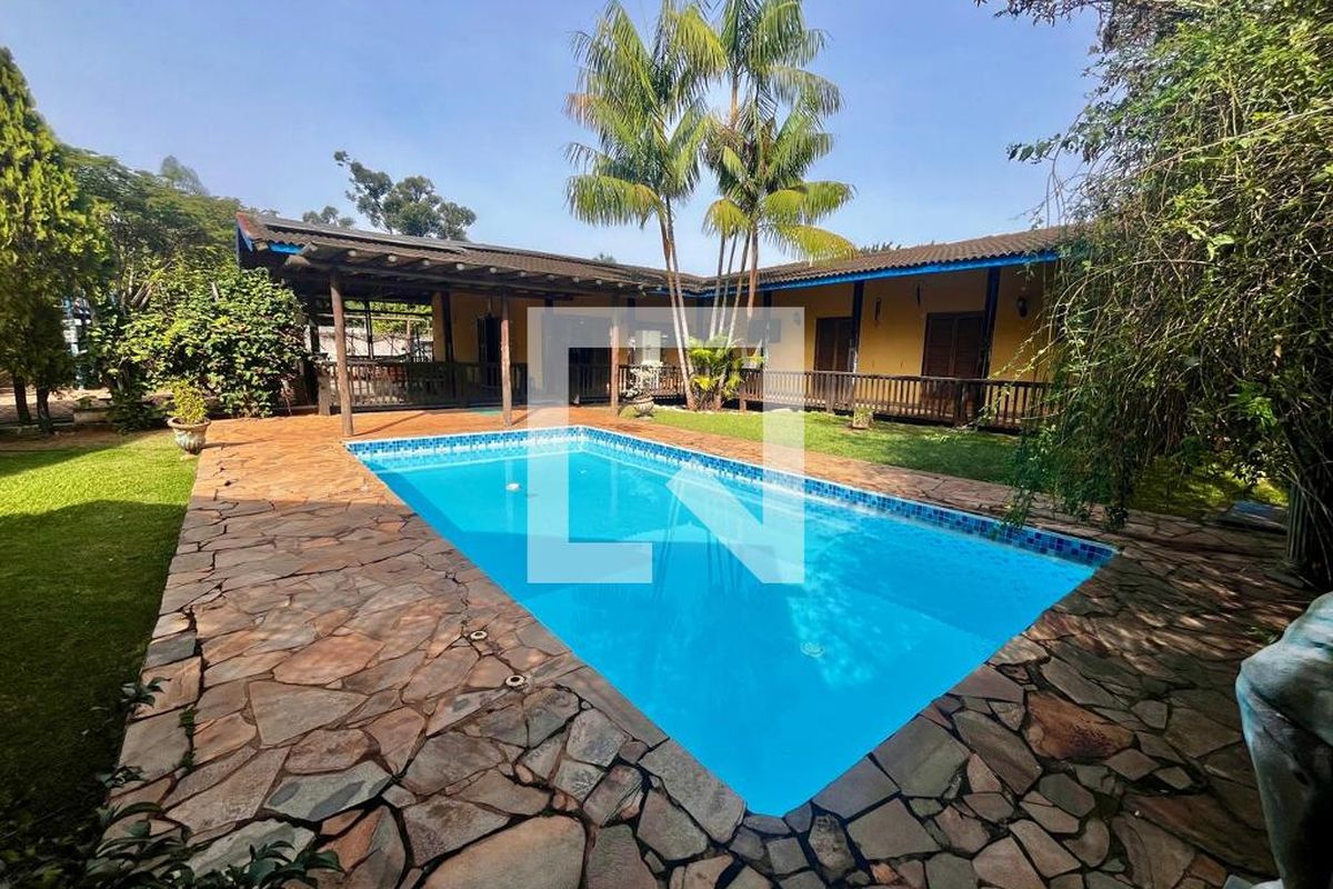 Casa à Venda - Barão Geraldo - Centro, 4 Quartos,  1710 m2 em , Campinas - sp | SoloBR