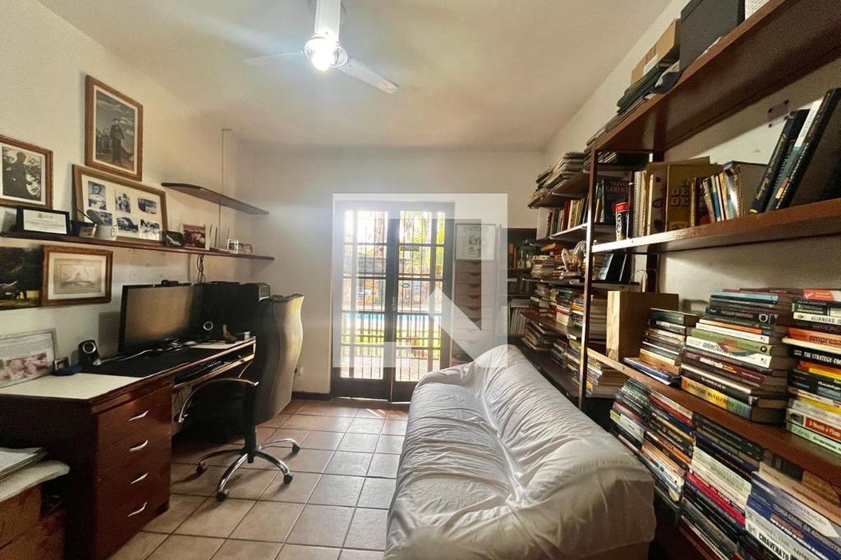 Casa à Venda - Barão Geraldo - Centro, 4 Quartos,  1710 m2 em , Campinas - sp | SoloBR