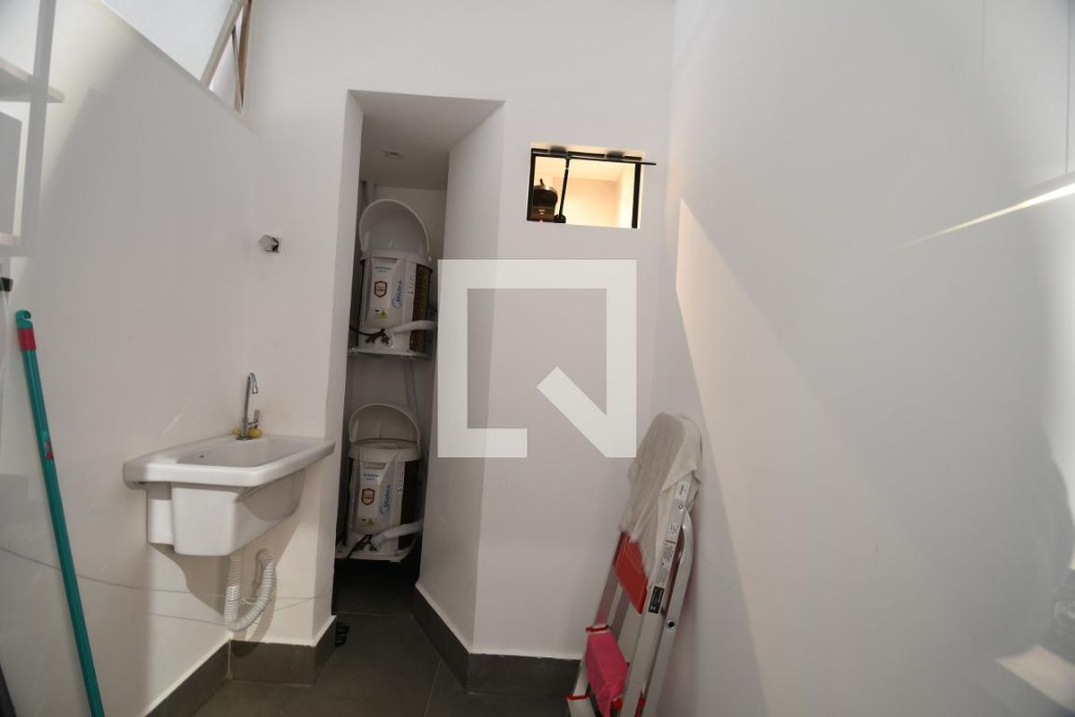 Apartamento à Venda - Centro, 1 Quarto,  50 m2 em , Campinas - sp | SoloBR