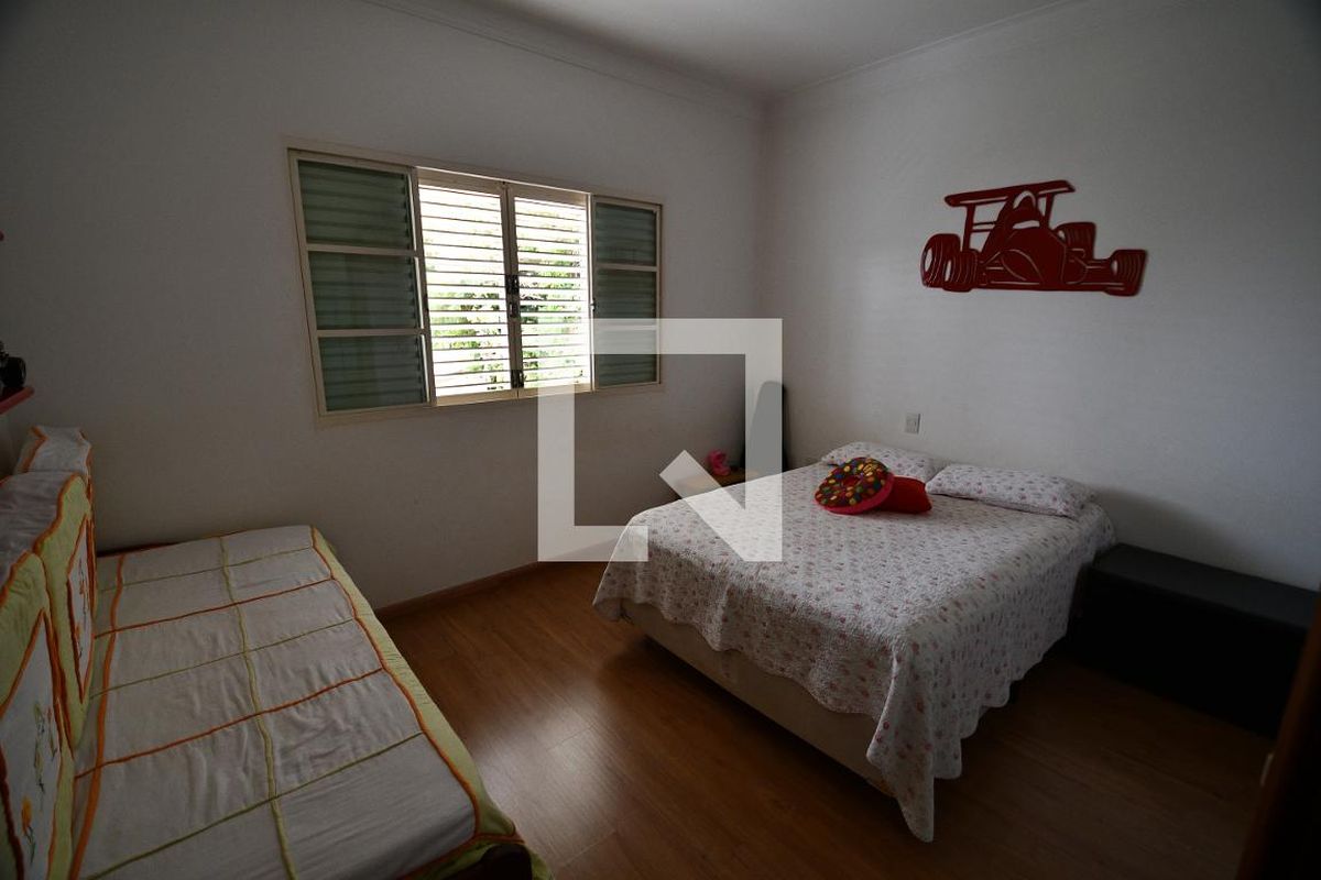 Casa à Venda - Mansões Santo Antônio, 4 Quartos,  292 m2 em , Campinas - sp | SoloBR