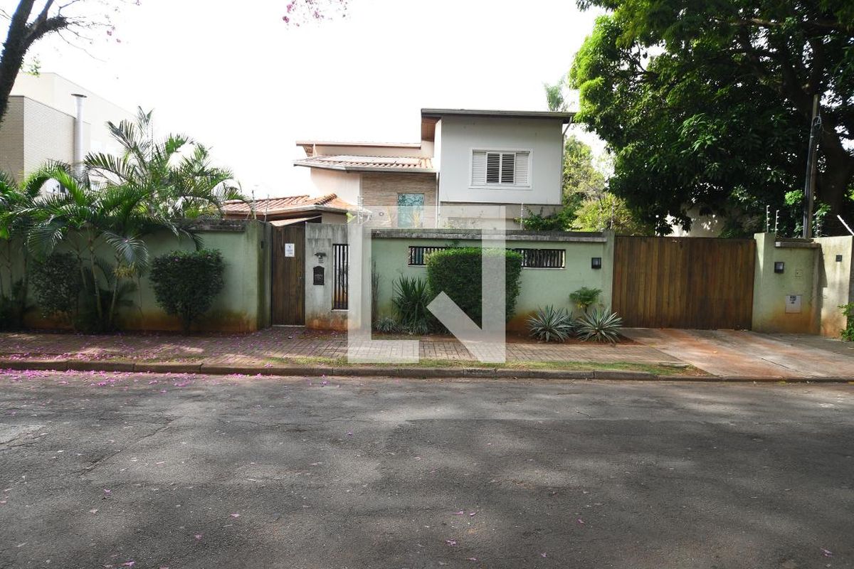 Casa à Venda - Mansões Santo Antônio, 4 Quartos,  292 m2 em , Campinas - sp | SoloBR