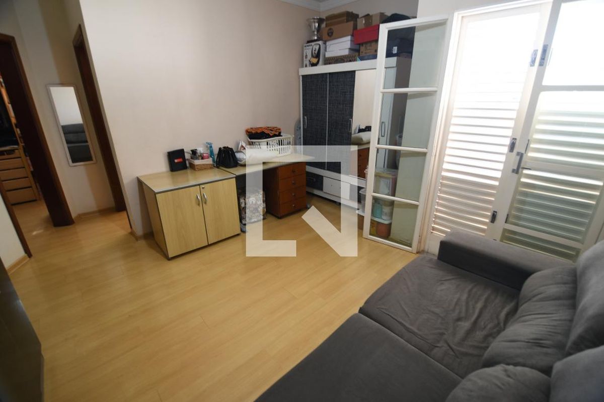 Casa à Venda - Mansões Santo Antônio, 4 Quartos,  292 m2 em , Campinas - sp | SoloBR