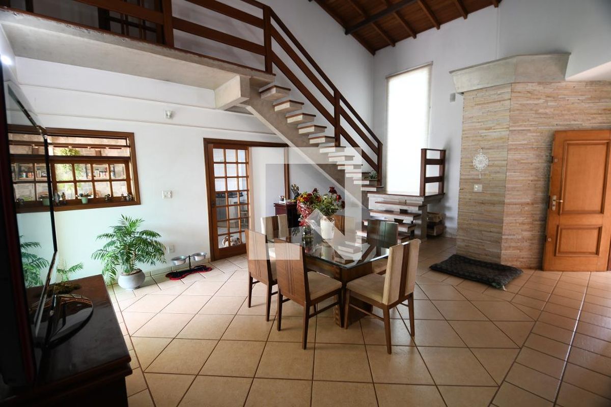 Casa à Venda - Mansões Santo Antônio, 4 Quartos,  292 m2 em , Campinas - sp | SoloBR