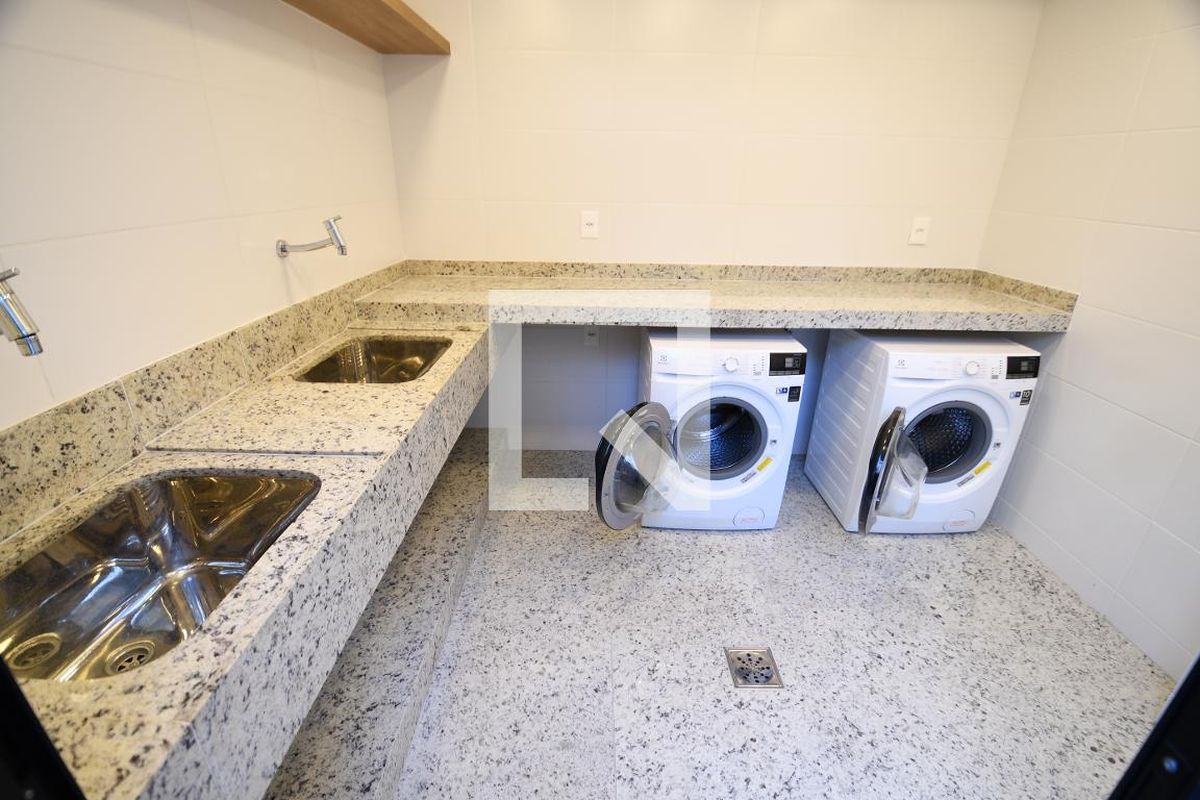 Apartamento à Venda - Cambuí, 1 Quarto,  52 m2 em , Campinas - sp | SoloBR