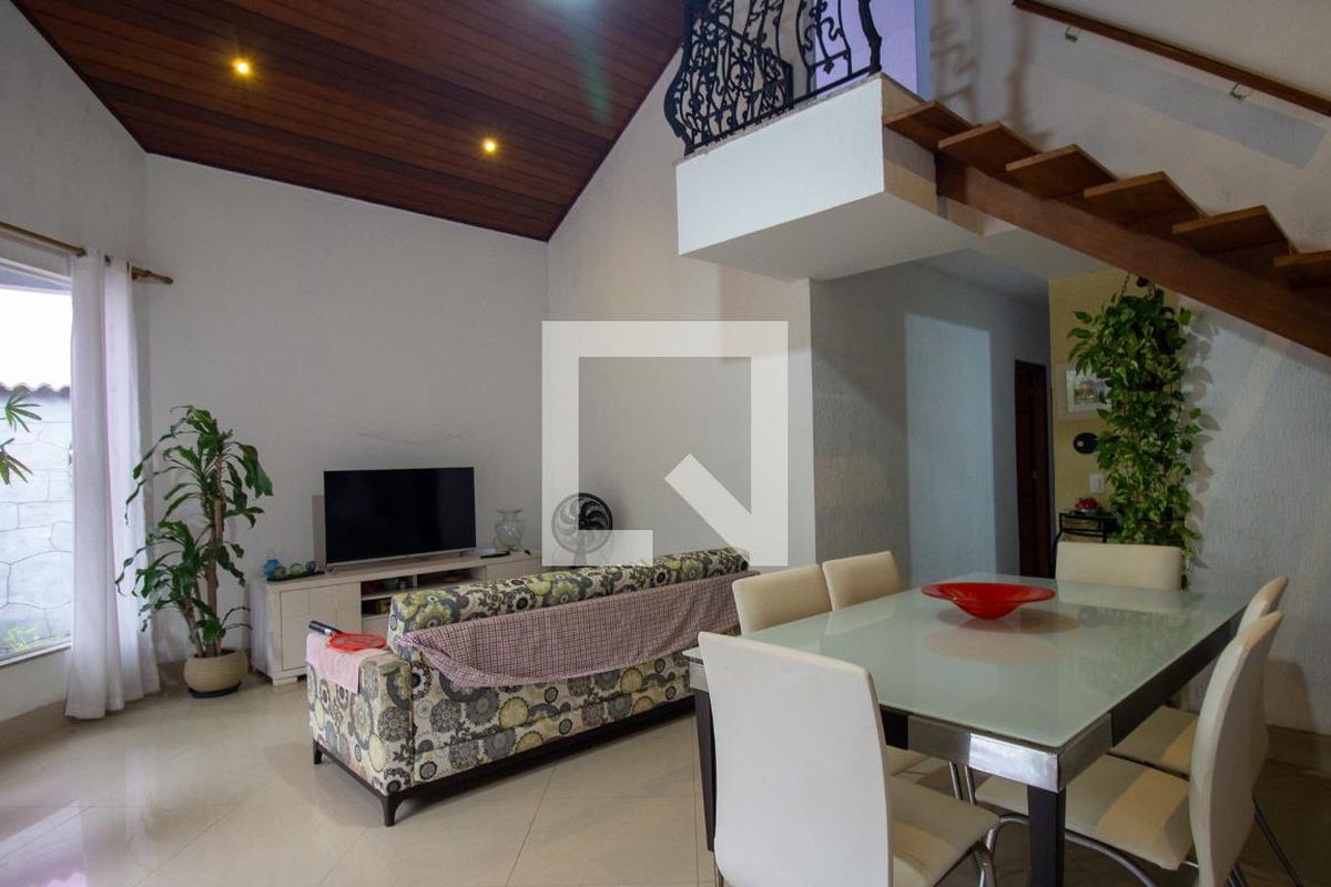 Casa, 3 quartos, 380 m² - Foto 2
