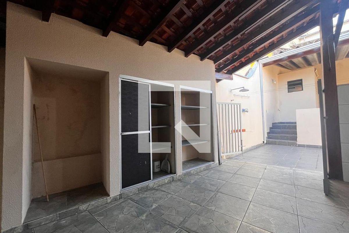 Casa à Venda - Jardim Santana, 3 Quartos,  355 m2 em , Campinas - sp | SoloBR
