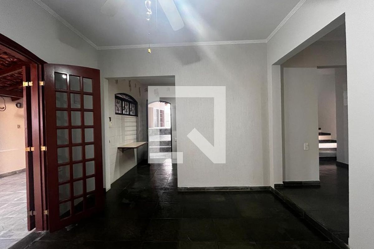 Casa à Venda - Jardim Santana, 3 Quartos,  355 m2 em , Campinas - sp | SoloBR