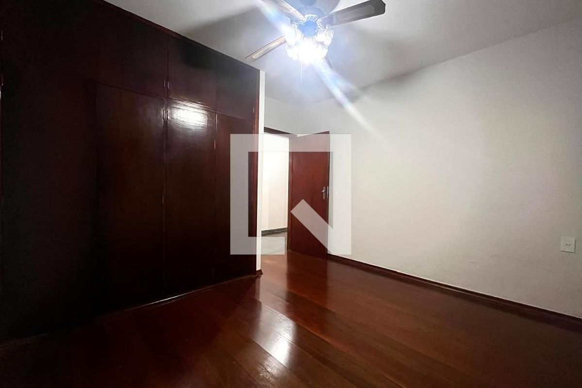 Casa à Venda - Jardim Santana, 3 Quartos,  355 m2 em , Campinas - sp | SoloBR
