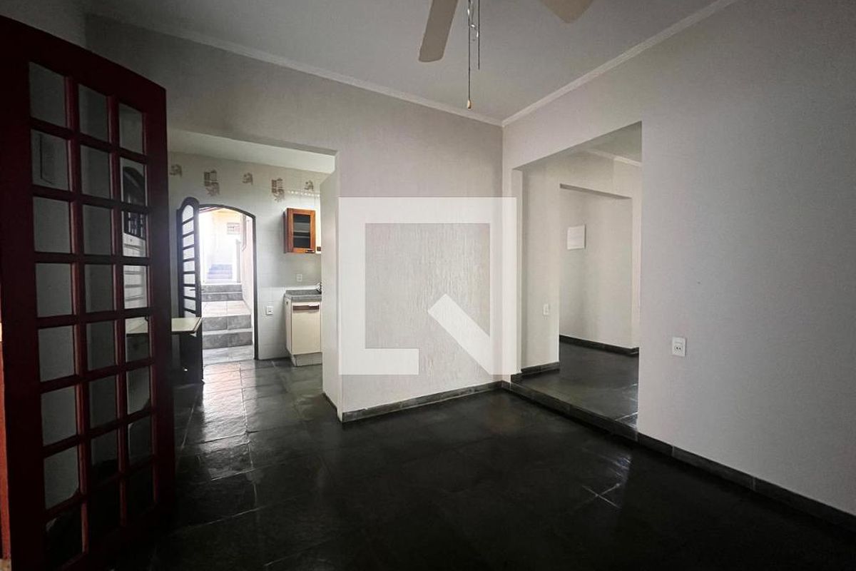Casa à Venda - Jardim Santana, 3 Quartos,  355 m2 em , Campinas - sp | SoloBR