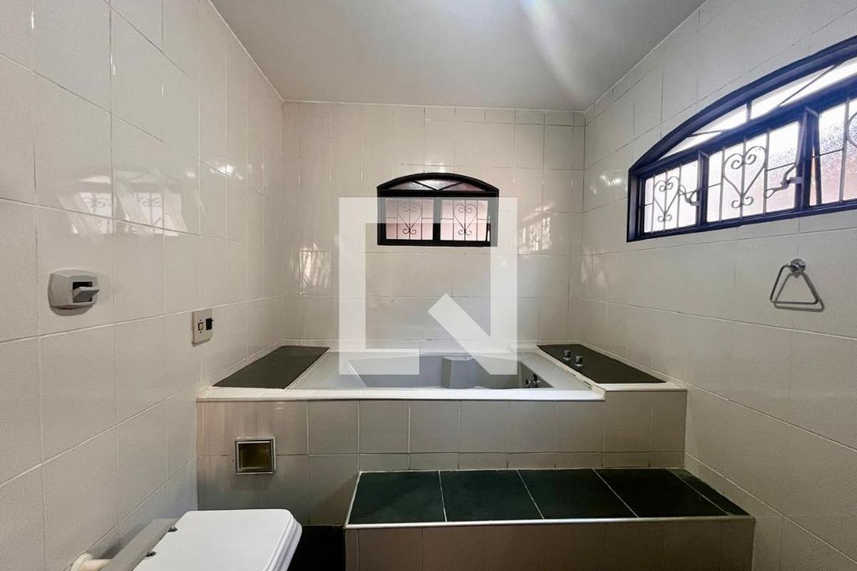 Casa à Venda - Jardim Santana, 3 Quartos,  355 m2 em , Campinas - sp | SoloBR