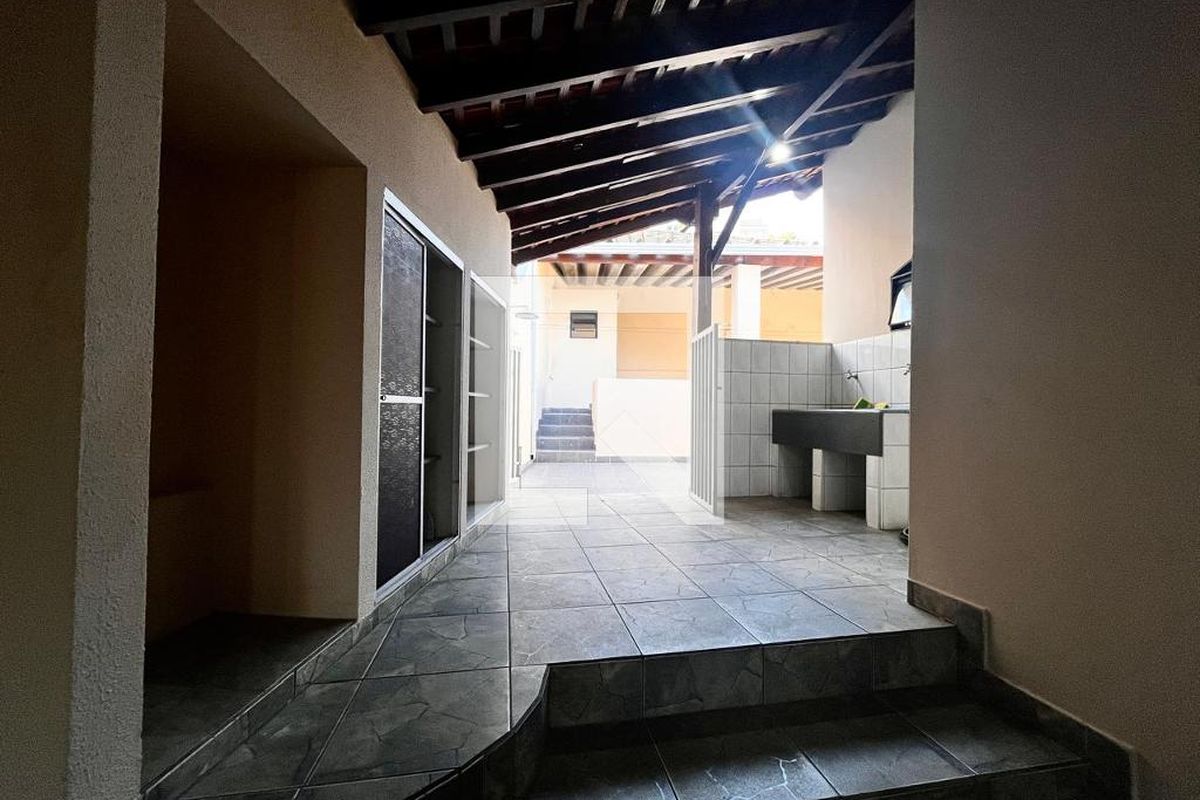 Casa à Venda - Jardim Santana, 3 Quartos,  355 m2 em , Campinas - sp | SoloBR