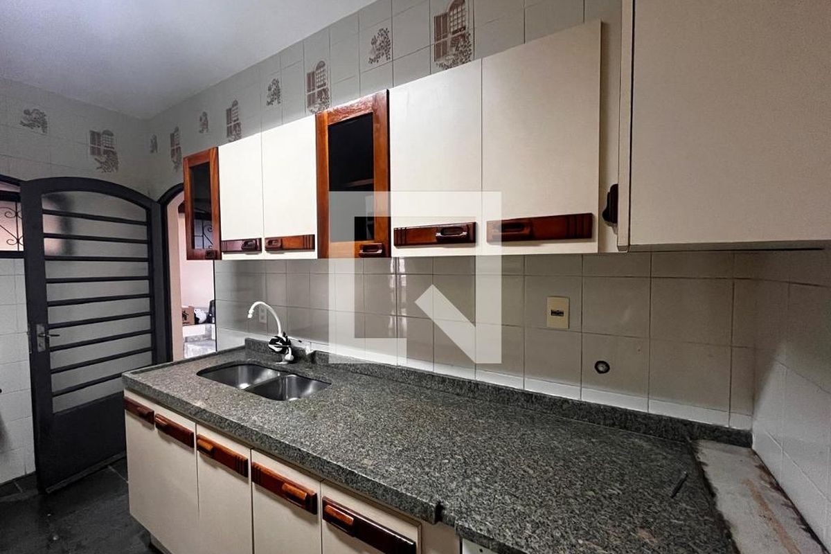 Casa à Venda - Jardim Santana, 3 Quartos,  355 m2 em , Campinas - sp | SoloBR