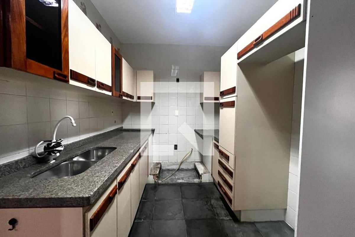 Casa à Venda - Jardim Santana, 3 Quartos,  355 m2 em , Campinas - sp | SoloBR