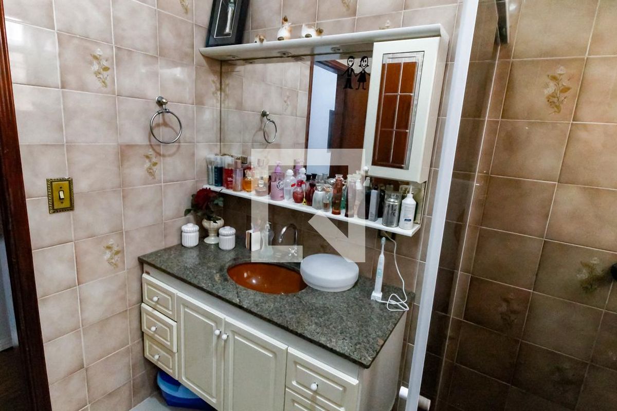 Casa, 4 quartos, 250 m² - Foto 44