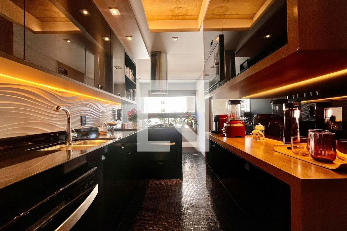 Apartamento à Venda - Cambuí, 2 Quartos,  140 m2 em , Campinas - sp | SoloBR