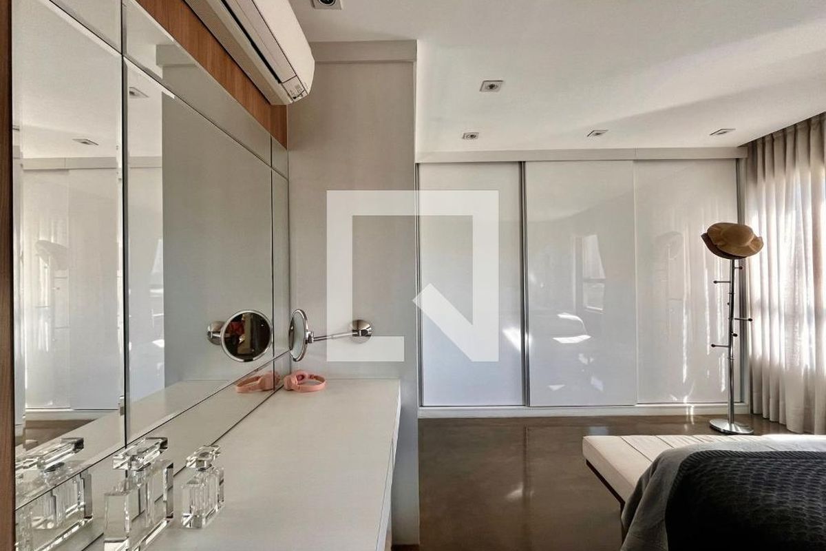 Apartamento à Venda - Cambuí, 2 Quartos,  140 m2 em , Campinas - sp | SoloBR