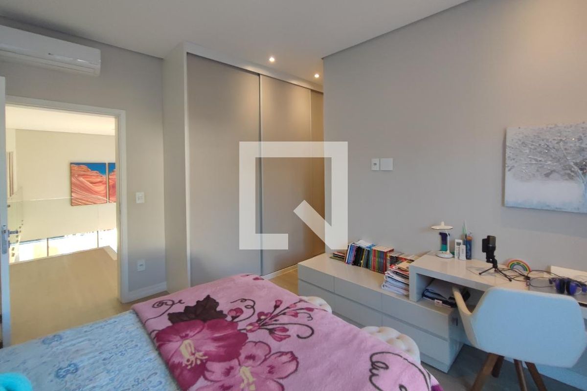 Casa à Venda - Swiss Park, 4 Quartos,  340 m2 em , Campinas - sp | SoloBR