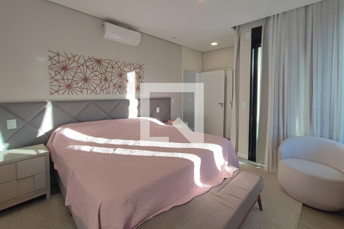 Casa à Venda - Swiss Park, 4 Quartos,  340 m2 em , Campinas - sp | SoloBR