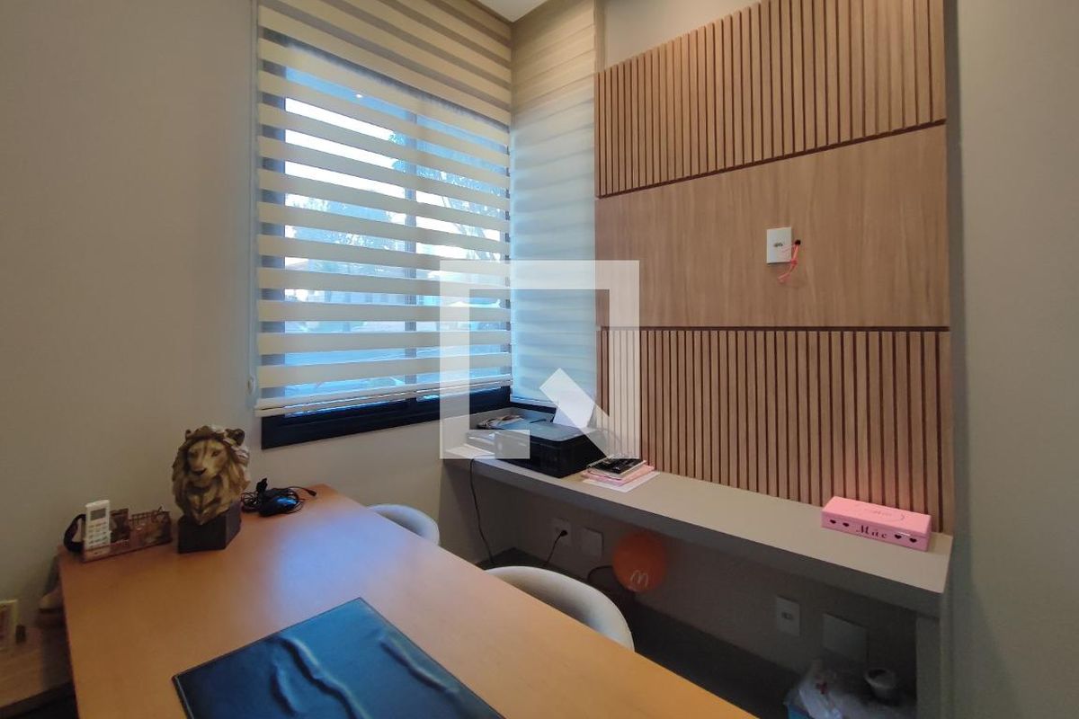 Casa à Venda - Swiss Park, 4 Quartos,  340 m2 em , Campinas - sp | SoloBR
