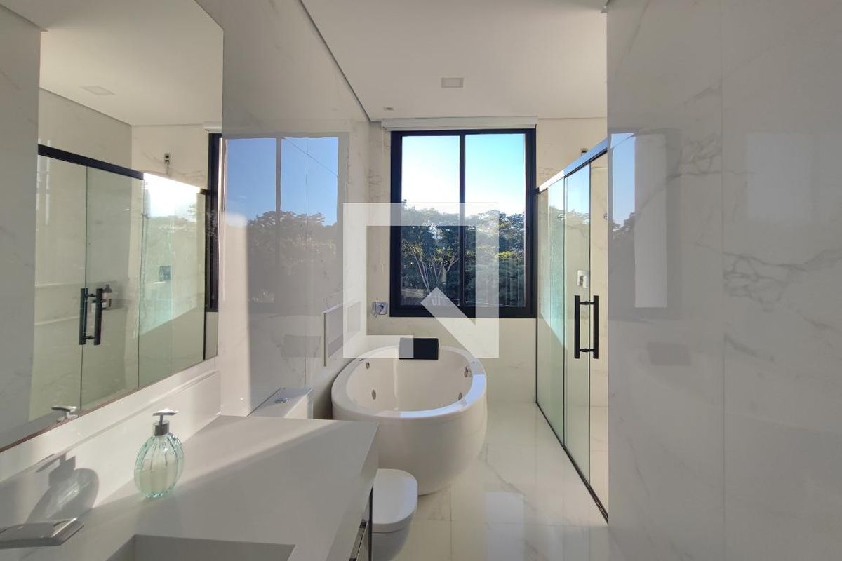 Casa à Venda - Swiss Park, 4 Quartos,  340 m2 em , Campinas - sp | SoloBR